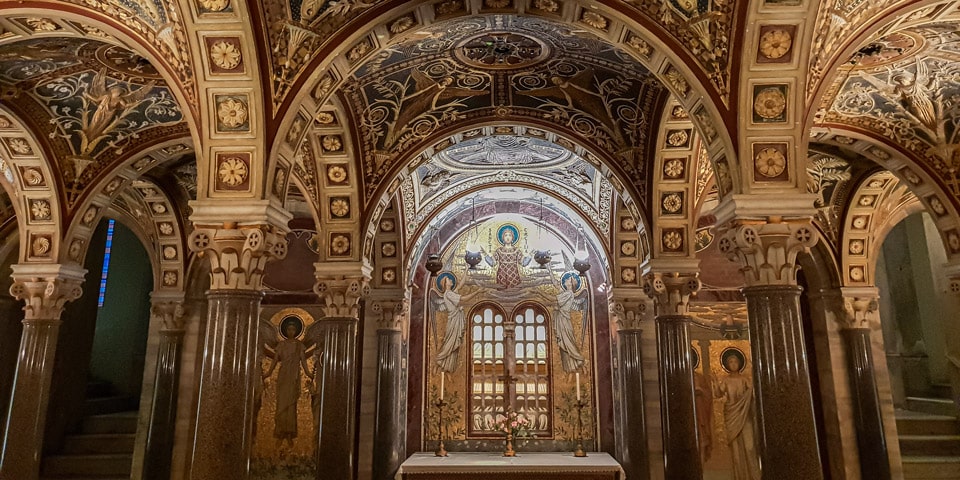 Columnas de la Cripta de la Basílica de Santa Cecilia en Trastevere