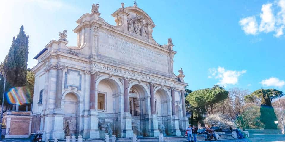 La Fontana dell'Acqua Paola en la colina del Gianicolo en Roma