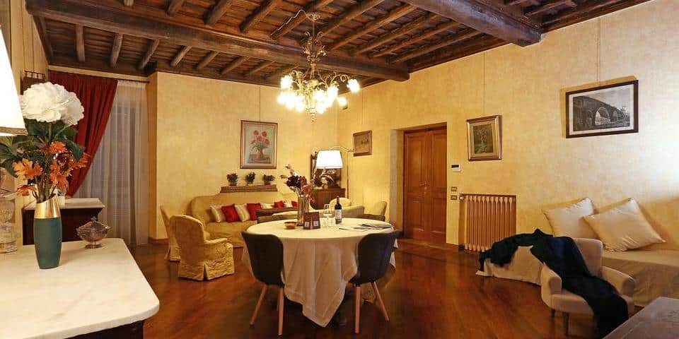 La casa dell'orologio di Palazzo Berardi Apartment in Rome near Roman Forum