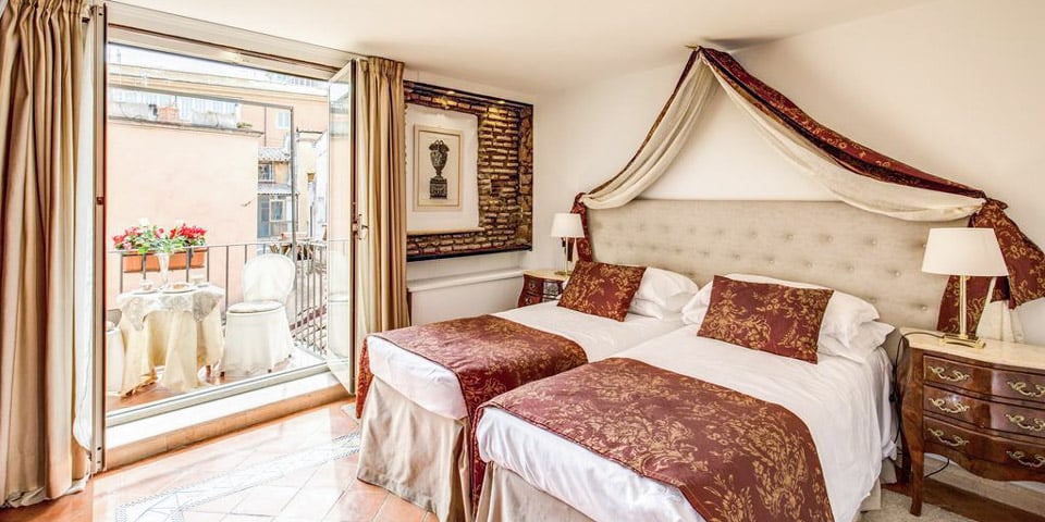 Pantheon view Luxury Suites in Rome