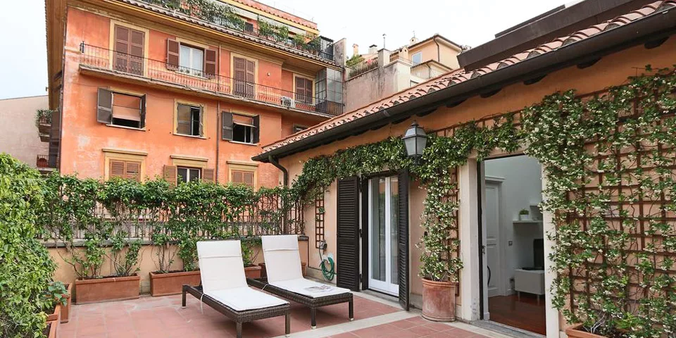 Piazzetta Margutta apartment in Rome