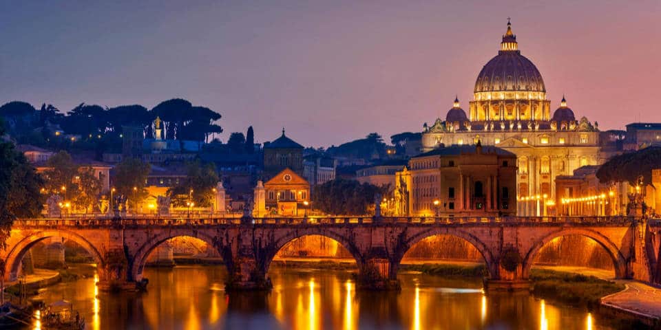 the Bridge of Angels in Rome, Tiber and the Vatican City night view