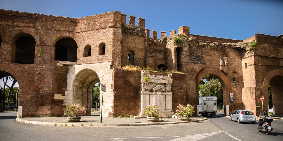 Porta Pinciana en el monte Pinciano