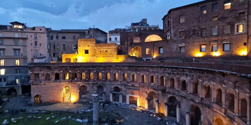 Trajan Market view from outside