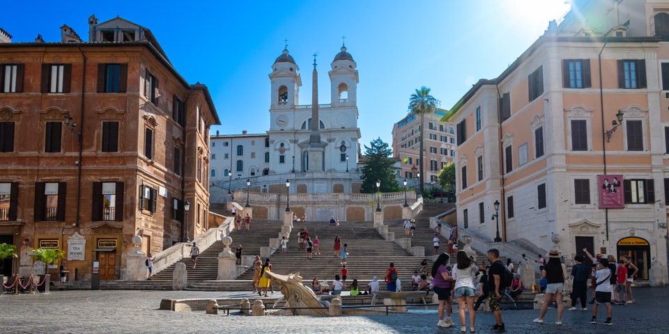 Iglesia de Trinità dei Monti sobre la Escalinata Española
