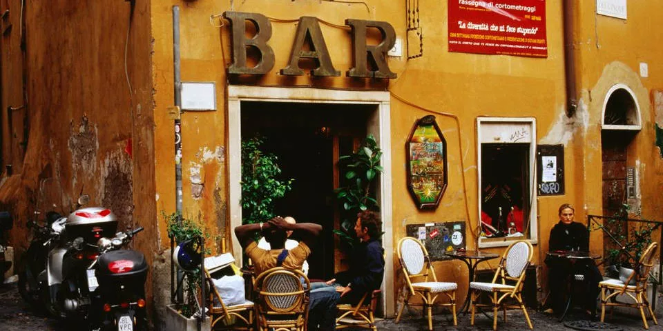 Cafe bar in Rome